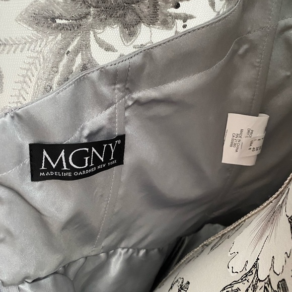 Madeline Gardner New York MOB Maxi Dress🔥 NWT 🔥 - Picture 11 of 11